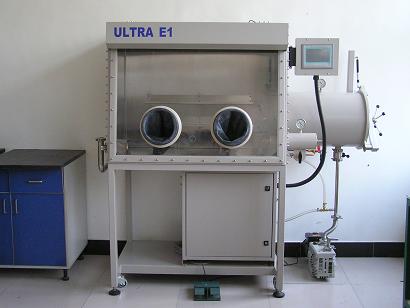 ULTRA E1 標準手套箱